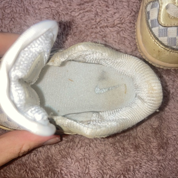 Baby Vintage Nikes - Picture 10 of 13